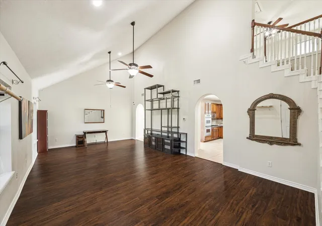 4th image of 216 Rue Orleans St, Baytown, TX 77520 | MLS# 5432167