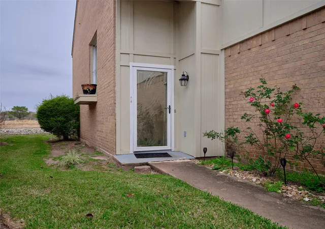 Homes for sale in West Columbia, TX | 1817 Veranda Dr, West Columbia, TX 77486 | MLS# 80716020