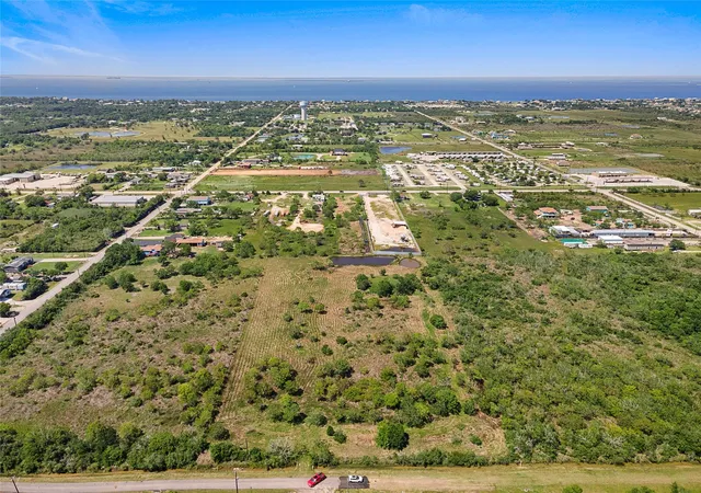 1st image of 2360 Avenue L, Dickinson, TX 77539 | MLS# 76030915