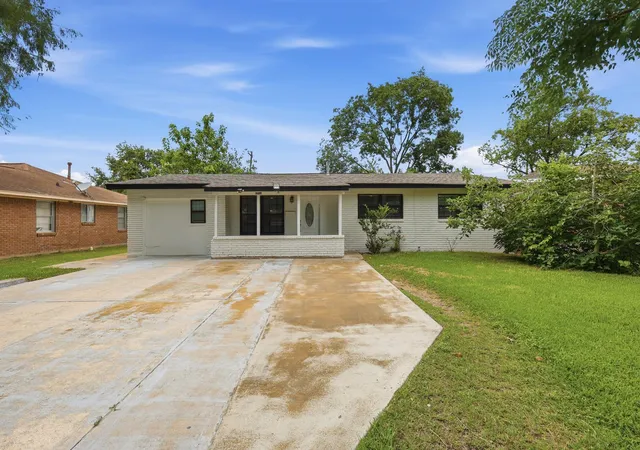 Photo 1 of Sale Pending at 10011 Aves St, Houston, TX 77034 | MLS# 82471143 | Listing updated on 2026-09-15