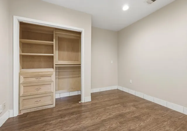 Photo 3 of Sale Pending at 10011 Aves St, Houston, TX 77034 | MLS# 82471143 | Listing updated on 2026-09-15