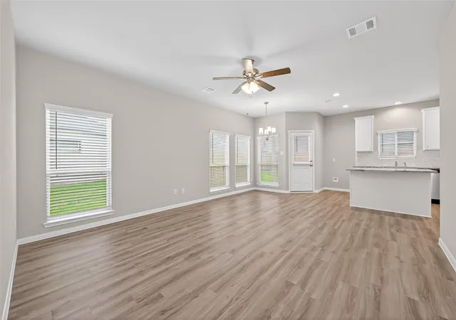 5th image of 520 Emerald Thicket Ln, Huffman, TX 77336 | MLS# 30532661