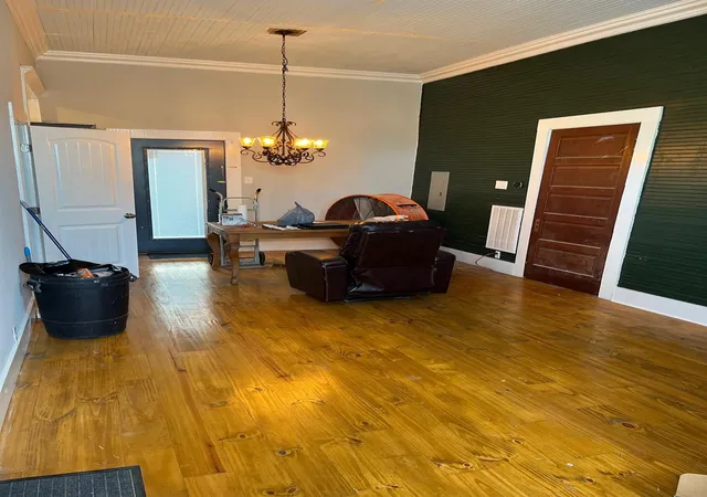 Photo 3 of Single family home for sale at 3227 Ave R, Galveston, TX 77550 | MLS# 82396080 | Listing updated on 2026-06-27