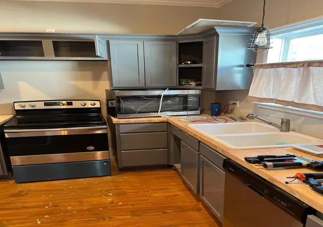 Photo 4 of Single family home for sale at 3227 Ave R, Galveston, TX 77550 | MLS# 82396080 | Listing updated on 2026-06-27
