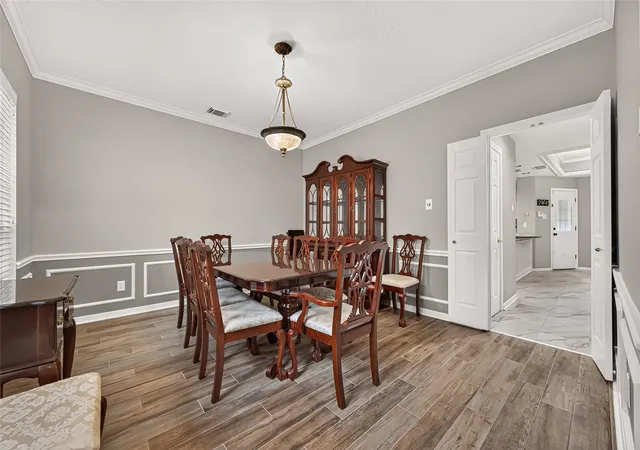 Photo 4 of Single family home for sale at 1422 N Yegua River Cir, Sugar Land, TX 77478 | MLS# 39439126 | Listing updated on 2026-09-04