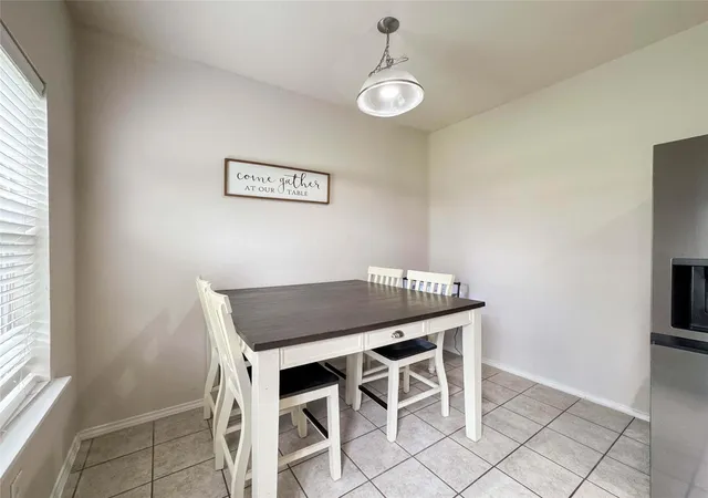 Photo 3 of Single family home for sale at 3041 Boxwood Springs Ln, Dickinson, TX 77539 | MLS# 16687218 | Listing updated on 2026-08-29