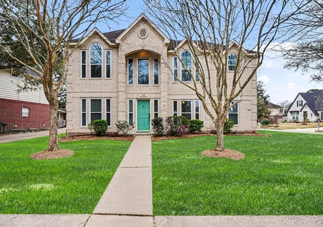 1st image of 702 Huntercrest St, El Lago, TX 77586 | MLS# 95777536