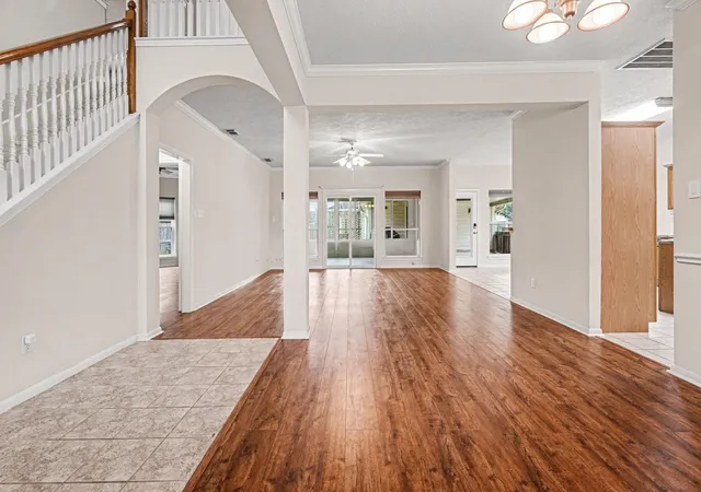 2nd image of 702 Huntercrest St, El Lago, TX 77586 | MLS# 95777536