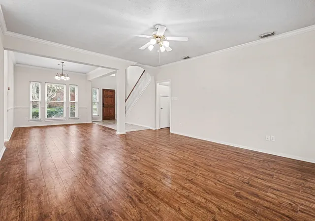 4th image of 702 Huntercrest St, El Lago, TX 77586 | MLS# 95777536