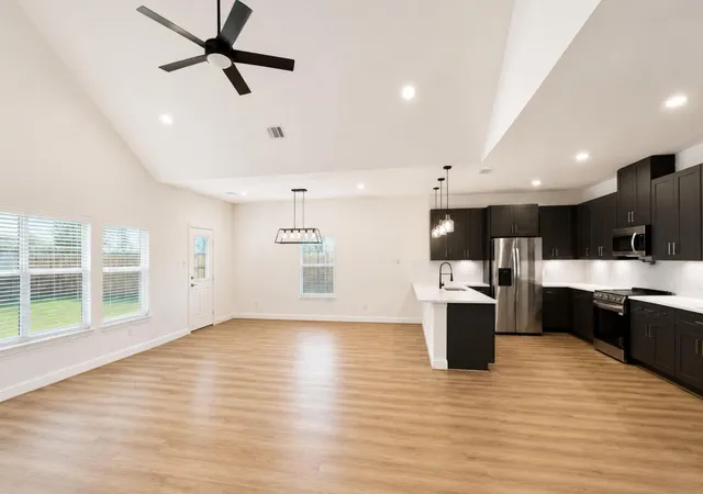 Photo 3 of Sale Pending at 11932 Hedley Ct, Conroe, TX 77306 | MLS# 58293706 | Listing updated on 2026-09-18