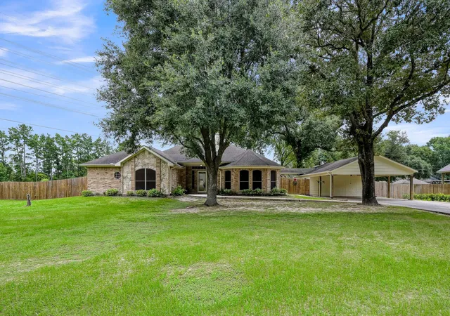 Photo 2 of Single family home for sale at 20110 Oakwood Ct, Humble, TX 77338 | MLS# 28180627 | Listing updated on 2026-09-10
