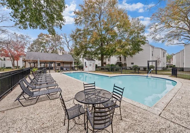 18th image of 9809 Richmond Ave #E14, Houston, TX 77042 | MLS# 96973230