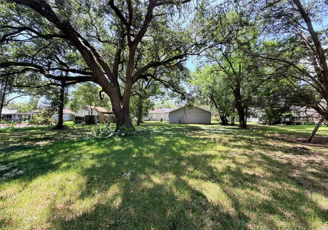 20th image of 1904 Wright Blvd, Baytown, TX 77520 | MLS# 25949500