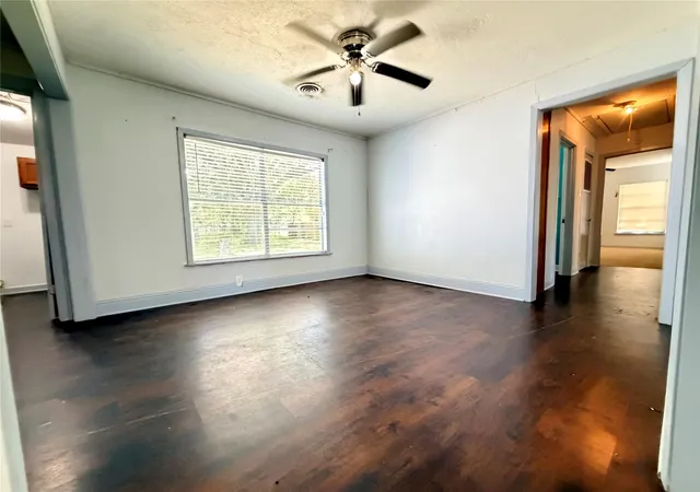 4th image of 1904 Wright Blvd, Baytown, TX 77520 | MLS# 25949500