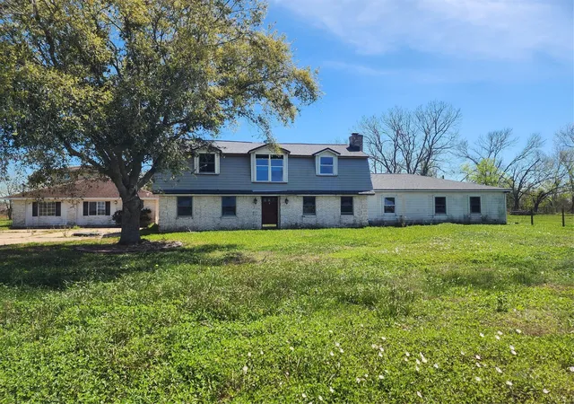 Photo 1 of Single family home for sale at 1118 County Rd 47, Angleton, TX 77515 | MLS# 88111428 | Listing updated on 2026-09-04