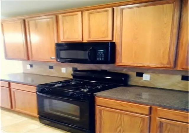 Photo 4 of Single family home for sale at 21710 Saragosa Pond Ln, Spring, TX 77379 | MLS# 81174725 | Listing updated on 2026-08-19