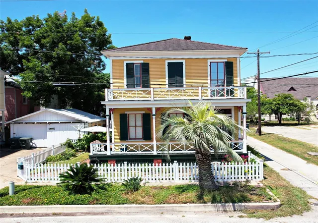 Photo 1 of Single family home for sale at 1015 20th St, Galveston, TX 77550 | MLS# 64347865 | Listing updated on 2026-09-12