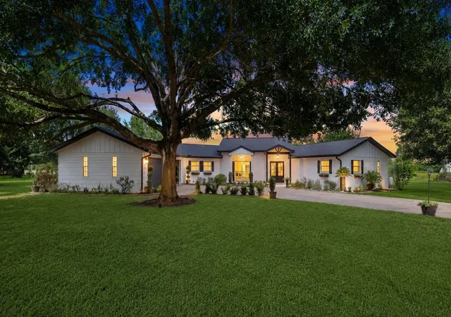 Photo 4 of Single family home for sale at 15502 Kitty Hawk Dr, Waller, TX 77484 | MLS# 58891121 | Listing updated on 2026-09-19