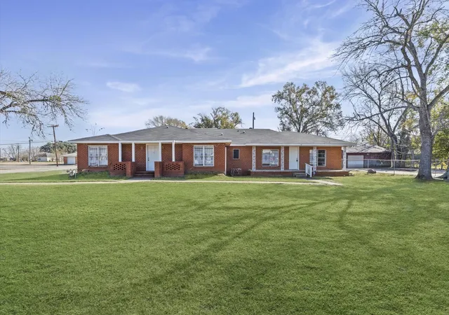 Homes for sale in Hempstead, TX | 1106 5th St, Hempstead, TX 77445 | MLS# 46644007
