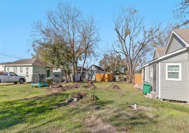 23rd image of 2502 Berry St, Houston, TX 77004 | MLS# 25606745