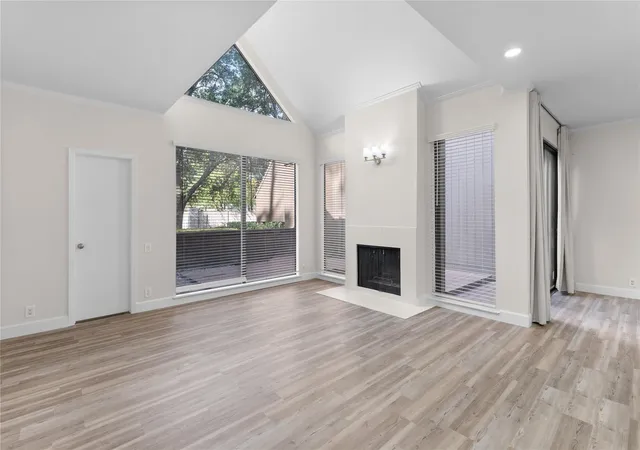 Photo 2 of Townhouse for sale at 336 Litchfield Ln, Houston, TX 77024 | MLS# 44207022 | Listing updated on 2026-09-16