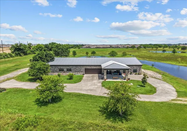 2nd image of 10210 Masters Rd, Manvel, TX 77578 | MLS# 354633
