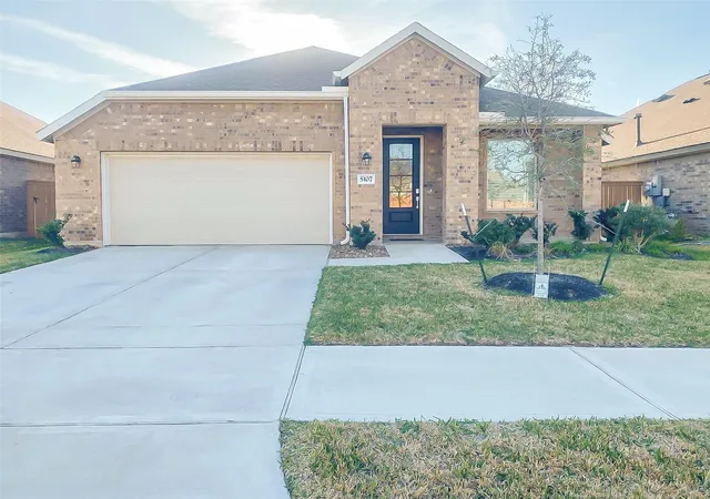 Single family home for sale at 5107 Winslow Grv Dr, Katy, TX 77493 | MLS# 60148099