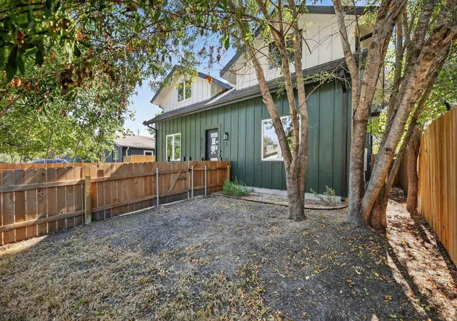 30th image of 6107 Palm Cir, Austin, TX 78741 | MLS# 21371702