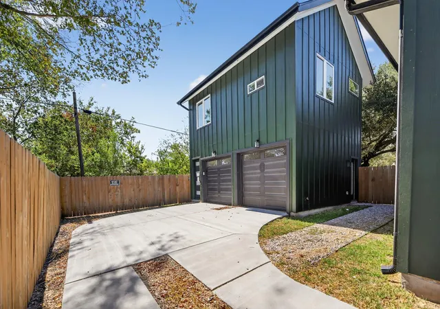 4th image of 6107 Palm Cir, Austin, TX 78741 | MLS# 21371702
