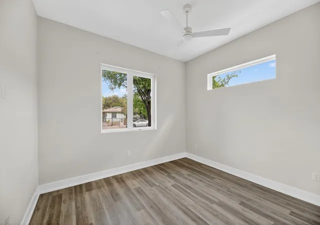 5th image of 6107 Palm Cir, Austin, TX 78741 | MLS# 21371702