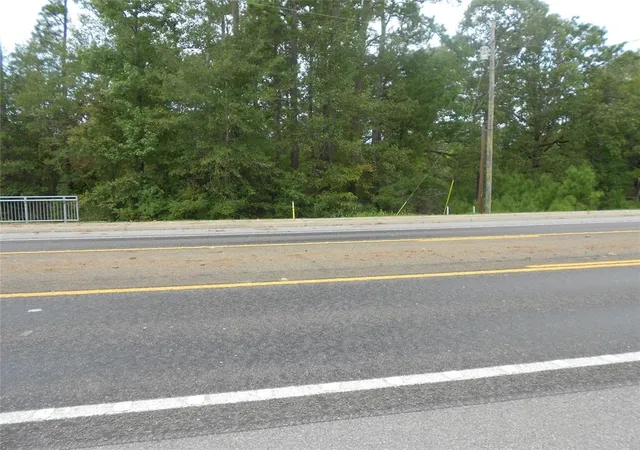 2nd image of 957 N Fm 356, Onalaska, TX 77360 | MLS# 85630434