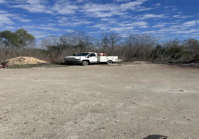 Photo 3 of Land for sale at 0 Santa Rosa St, Houston, TX 77023 | MLS# 96740606 | Listing updated on 2026-03-12