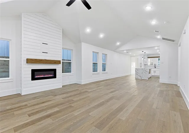 4th image of 4525 Walker St, Houston, TX 77023 | MLS# 59436667