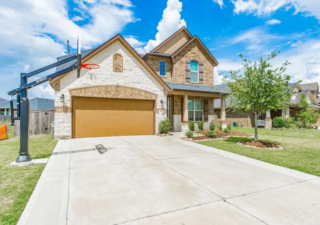 2nd image of 319 Clifton Crane Rd, La Porte, TX 77571 | MLS# 79044488