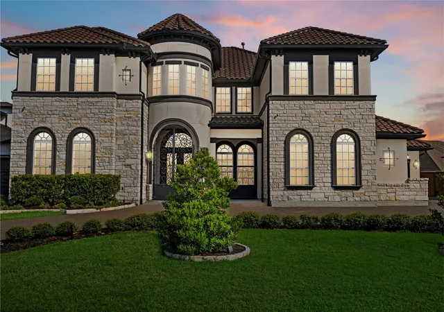 Photo 2 of Sale Pending at 18011 Blue Ridge Shrs Dr, Cypress, TX 77433 | MLS# 15793152 | Listing updated on 2026-09-19