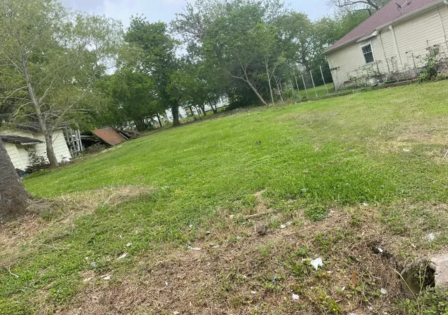 2nd image of 118 28th St N, Texas City, TX 77590 | MLS# 69387229