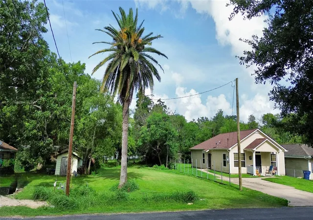 4th image of 118 28Th St N, Texas City, TX 77590 | MLS# 69387229