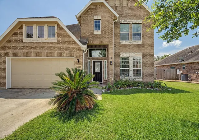 1st image of 4022 Cypress Point Dr, Baytown, TX 77523 | MLS# 10671758