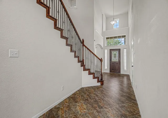 3rd image of 4022 Cypress Point Dr, Baytown, TX 77523 | MLS# 10671758