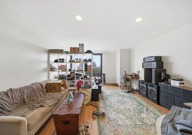 image of 2016 Main St, Houston, TX 77002