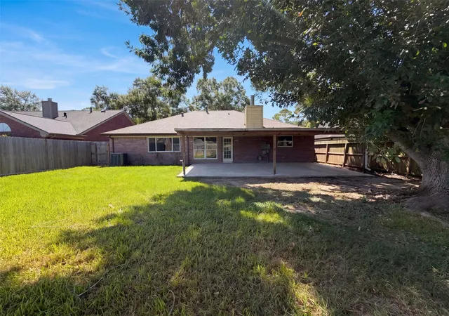 5th image of 4750 Backenberry Dr, Friendswood, TX 77546 | MLS# 74680915