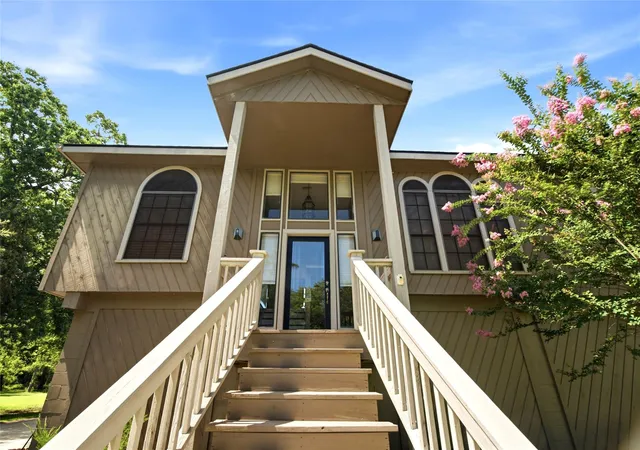 3rd image of 1106 W Forest Ave, La Porte, TX 77571 | MLS# 94256112