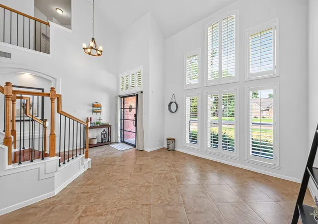 4th image of 16027 Charterstone Dr, Houston, TX 77070 | MLS# 6619179