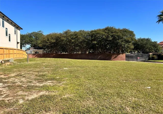 Homes for sale in Kemah, TX | 716 Harborside Way, Kemah, TX 77565 | MLS# 10493654