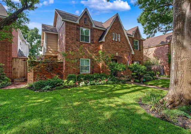 Photo 2 of Sale Pending at 20323 Chateau Bnd Dr, Katy, TX 77450 | MLS# 48746698 | Listing updated on 2026-09-18