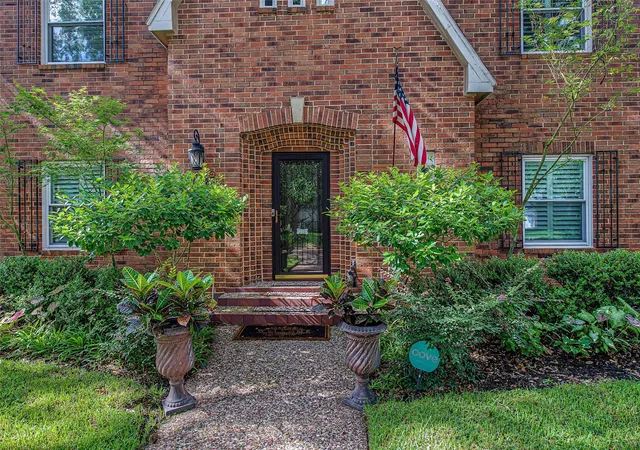 Photo 3 of Sale Pending at 20323 Chateau Bnd Dr, Katy, TX 77450 | MLS# 48746698 | Listing updated on 2026-09-18