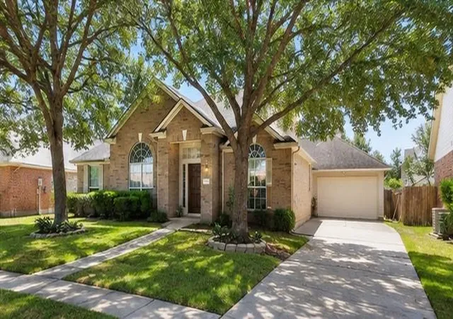 Photo 3 of Sale Pending at 17711 Emerald Garden Ln, Houston, TX 77084 | MLS# 41078948 | Listing updated on 2026-09-08