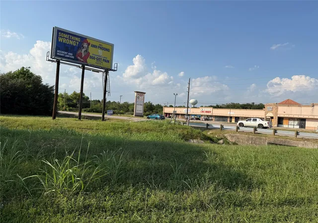 Photo 1 of Land for sale at 0 Veterans Memorial Dr, Houston, TX 77014 | MLS# 75683173 | Listing updated on 2026-08-03