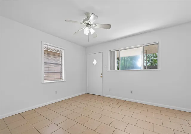 4th image of 312 Travis St, Richmond, TX 77469 | MLS# 10014370