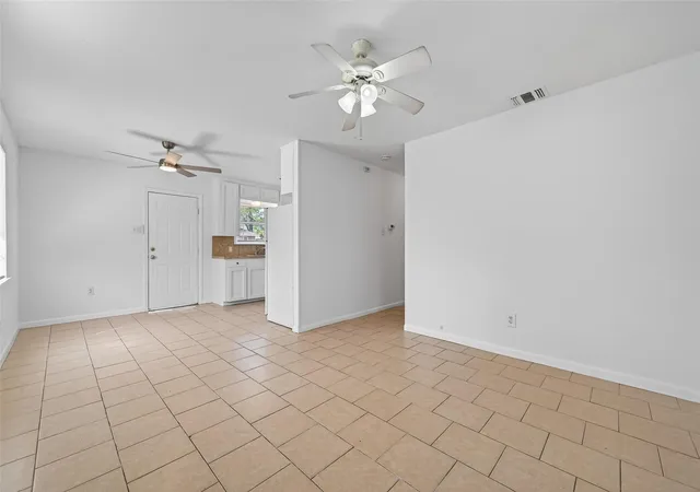 5th image of 312 Travis St, Richmond, TX 77469 | MLS# 10014370